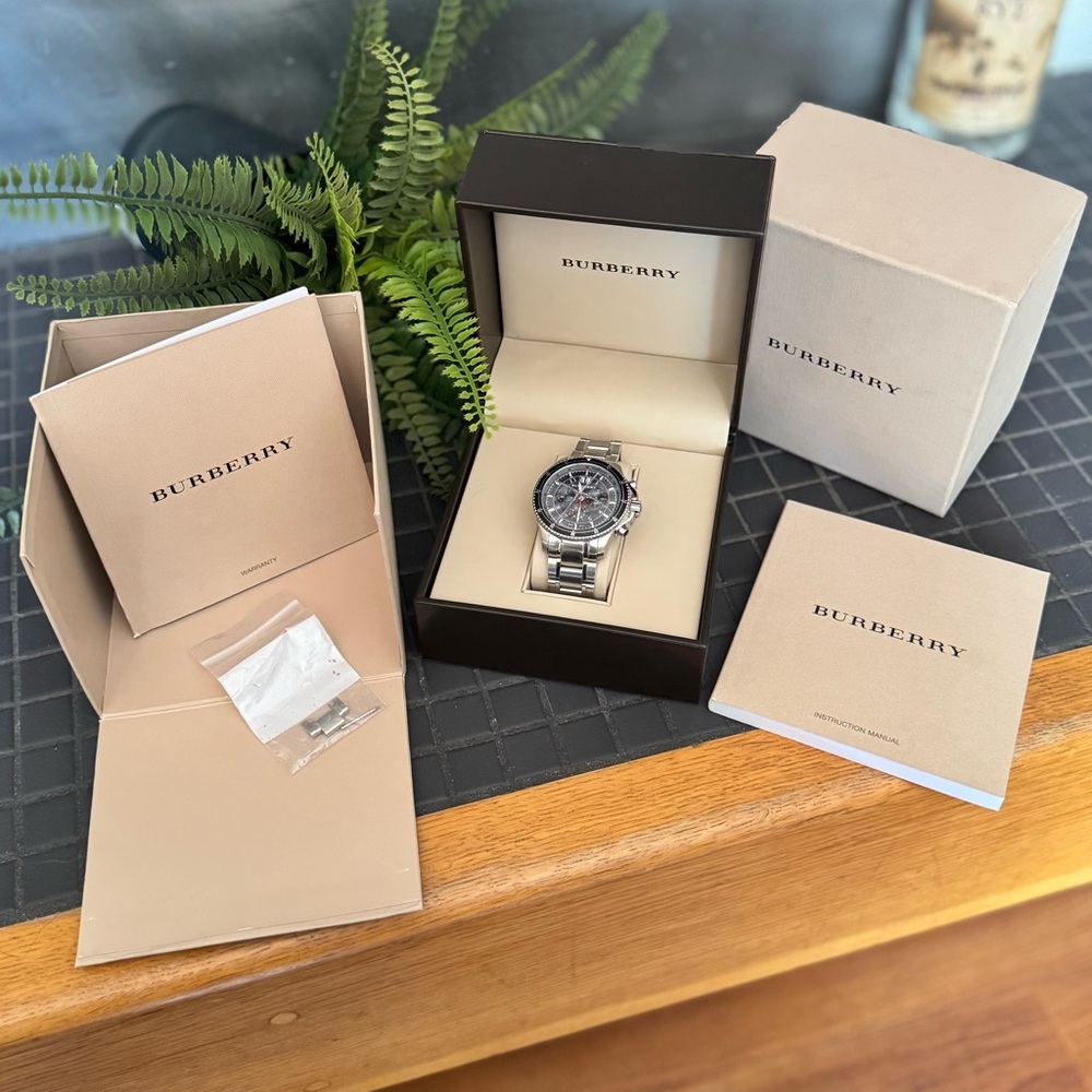 Burberry BU7602 Endurance Chronograph Black/Steel Men’s Watch - Picture 8 of 15